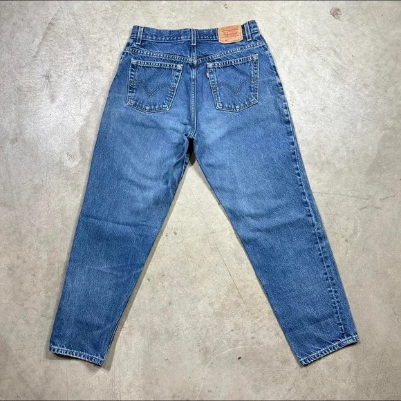 Levi’s 550 Jeans - Picture 1 of 4